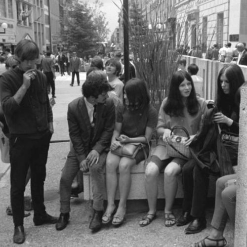 Hippies in Ottawa 1967, by Duncan Cameron / Library and Archives Canada